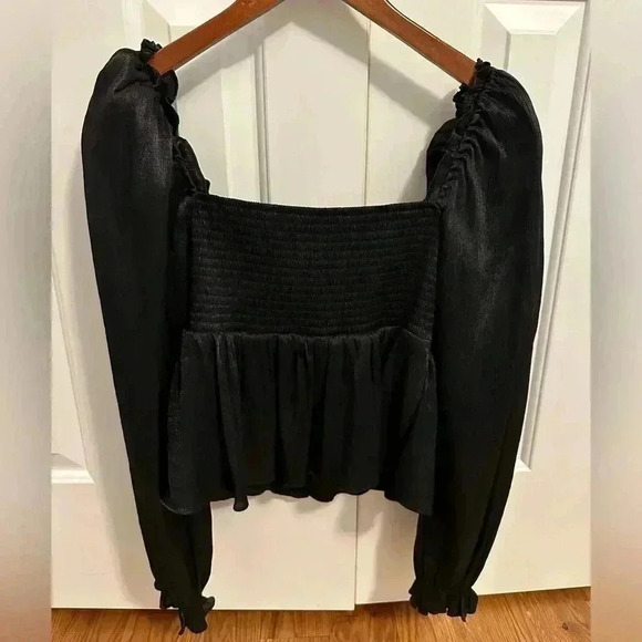 ASTR The Label Irene Top Blouse Black size Medium - Picture 7 of 11